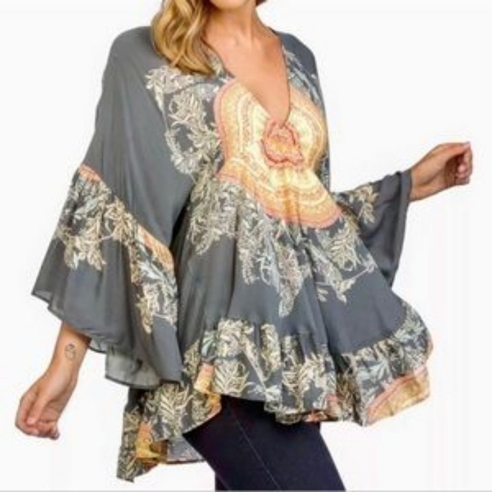 FREE PEOPLE woman's size XS Sunset Dreams printed bell sleeve boho tunic top